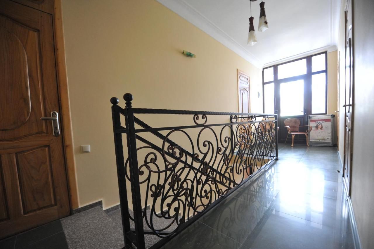 Отель Hotel Dadiani Батуми-27