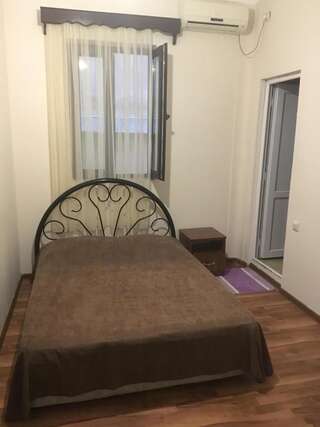 Отель Hotel Dadiani Батуми Двухместный номер эконом-класса с 1 кроватью-2