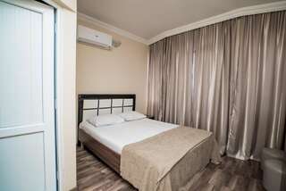 Отель Hotel Dadiani Батуми Бюджетный двухместный номер с 1 кроватью-2